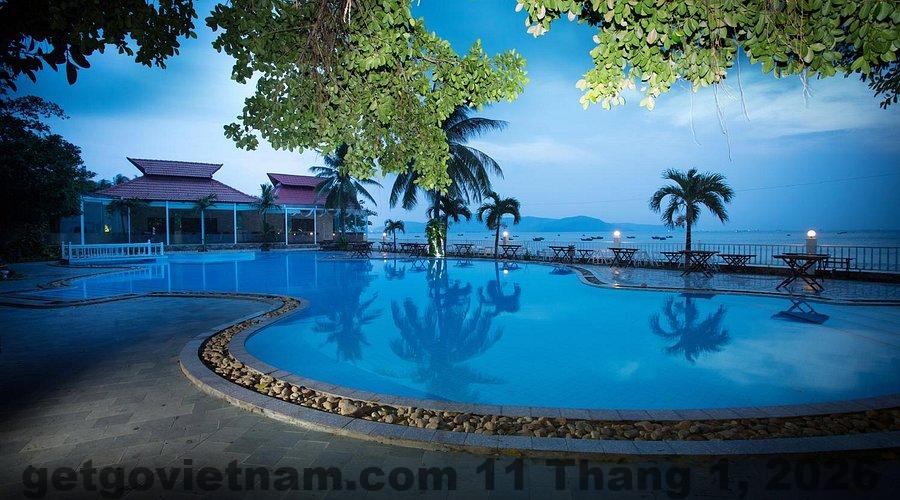 Khách lưu trú Hoàng Gia Hotel thường ăn sáng tại quán bên ngoài