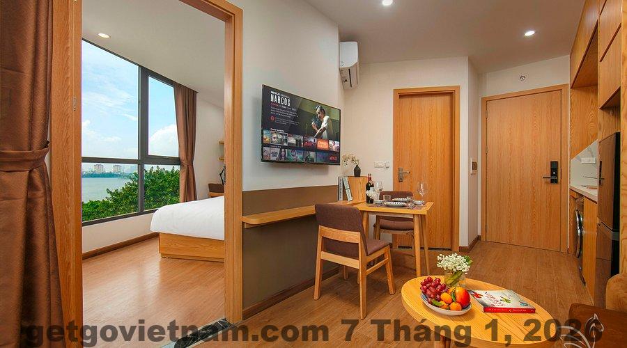 Khu vực ăn sáng tại Westlake Pearl Suites & Spa với không gian gọn gàng