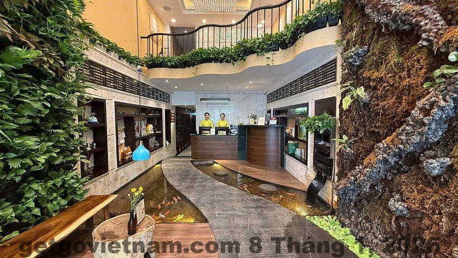 Khu vực lễ tân Hanoi Ben's Apartment and Hotel nhỏ gọn thân thiện