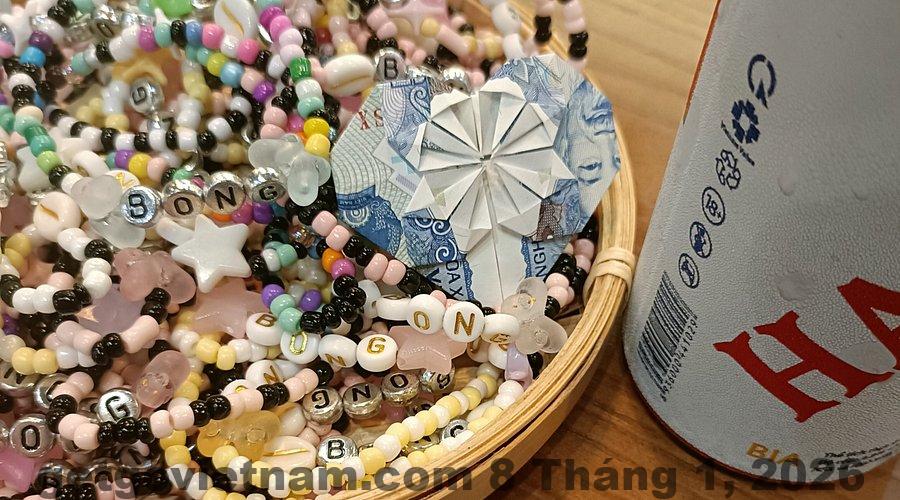 Không gian chung tại Bong HA NOI HOSTEL, phù hợp cho những chuyến đi ngắn ngày với chi phí hợp lý.