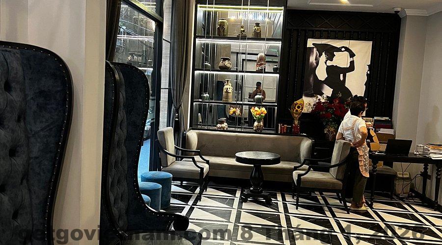 Nhân viên khách sạn Hanoi Paradise Center