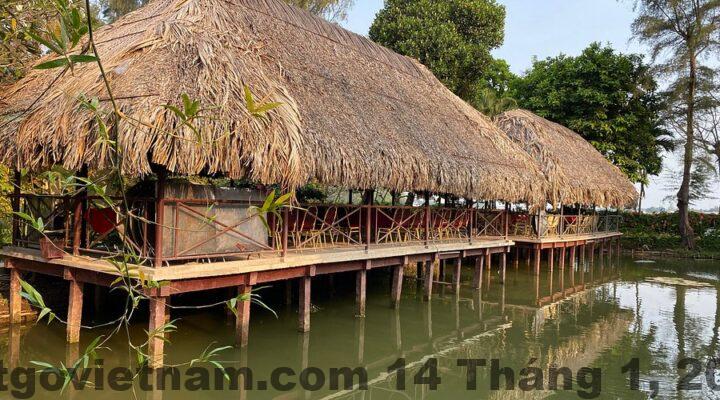 Một phần bữa sáng tại khách sạn, với các món ăn đa dạng và đầy đủ dưỡng chất.