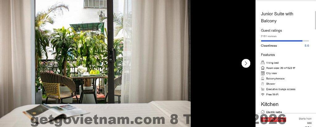 Khu vực lễ tân Dream Cental Hotel & Spa với nhân viên thân thiện và hỗ trợ khách nhiệt tình