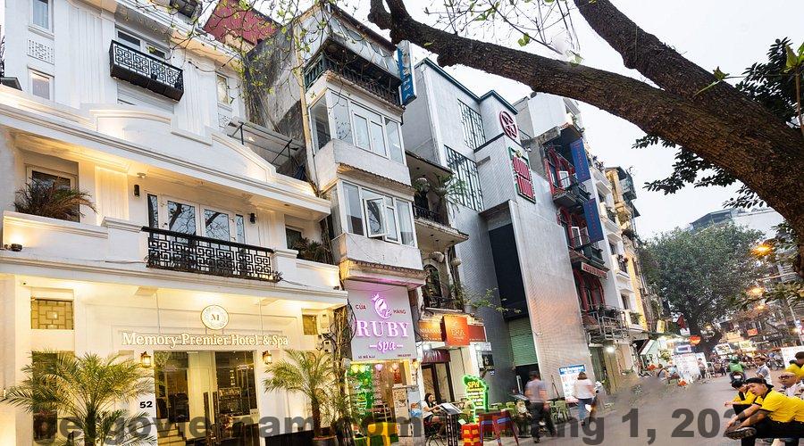 Bữa sáng đơn giản tại Hanoi Rose Hotel & Spa với các món cơ bản