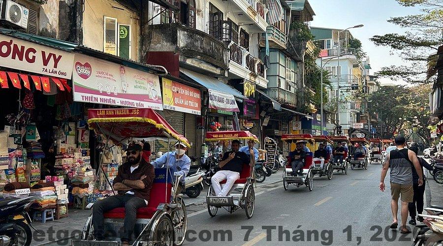 Nhân viên Bonjour D'An Nam Hotel