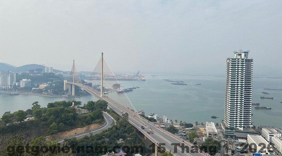 Vị trí Lantana Hạ Long Hotel gần biển Bãi Cháy và Sun World