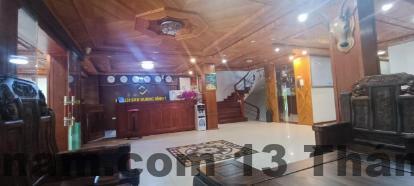 Phòng ngủ thoải mái và rộng rãi với thiết kế trang nhã tại KHÁCH SẠN VƯƠNG ĐÌNH.