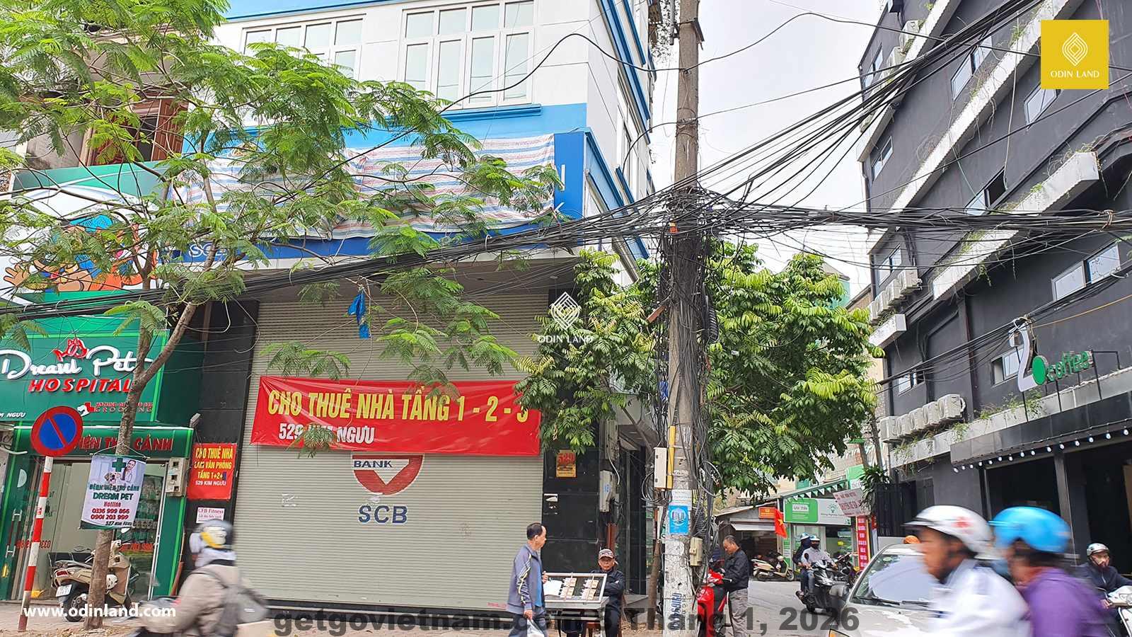 Nhà khách 581 nhìn từ ngoài, mang đến cảm giác đơn giản và dễ chịu.