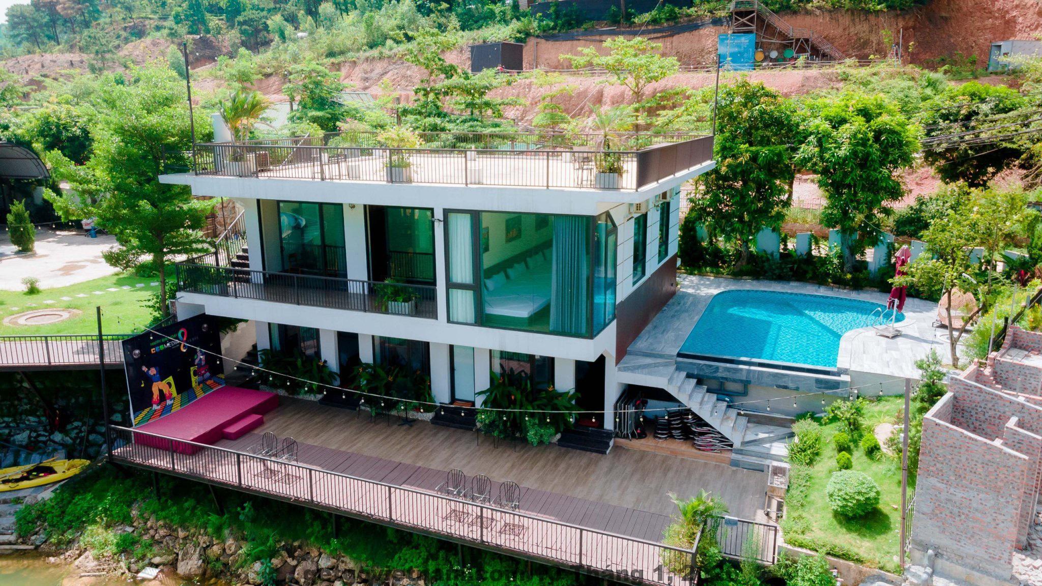 Khu vực nghỉ dưỡng Sóc Sơn có nhiều villa, không thuộc tiện ích Nội Bài Homestay