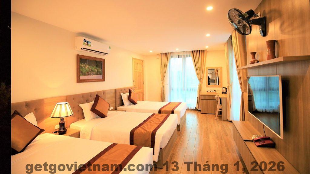 Đánh giá khách sạn Cozy Son Hotel Ninh Bình: Nơi dừng chân tuyệt vời cho chuyến khám phá Hoa Lư 2026 5 Nhân viên tại Cozy Son luôn sẵn sàng hỗ trợ khách hàng trong suốt thời gian lưu trú.