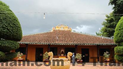 Phòng nghỉ tại khách sạn với mức giá hợp lý cho chuyến đi Hà Nội.