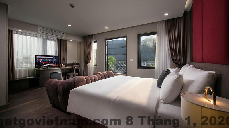 Phòng gym đầy đủ tiện nghi tại khách sạn, giúp du khách duy trì chế độ tập luyện ngay trong kỳ nghỉ.