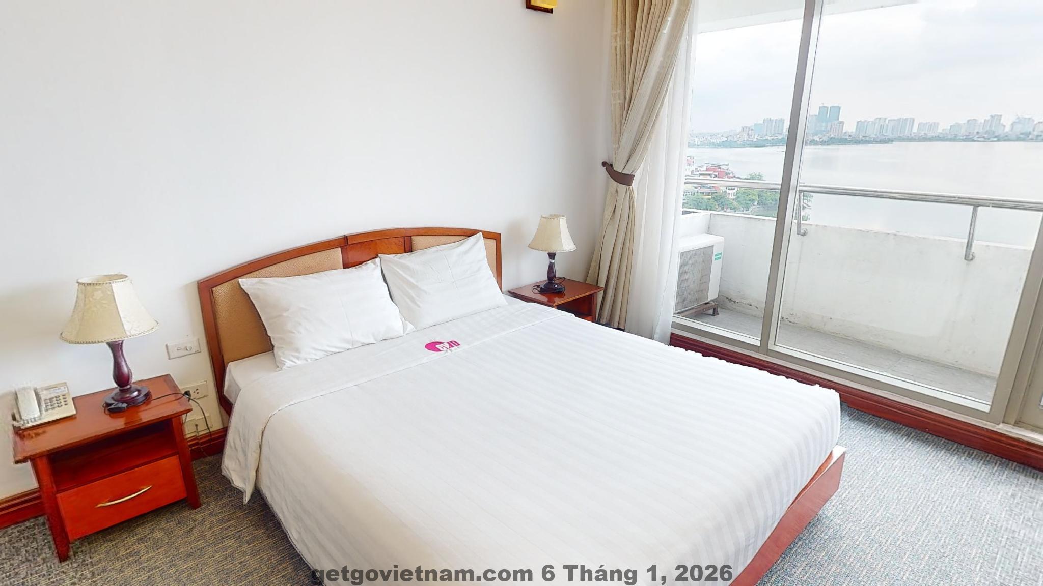 Khách sạn CWD Hotel Hà Nội mặt tiền