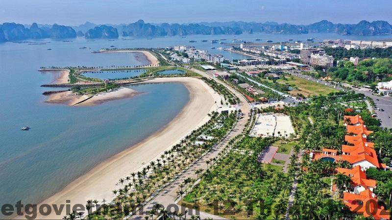Phòng ngủ tại khách sạn Anson Bay, với trang trí hiện đại và không gian thoải mái.