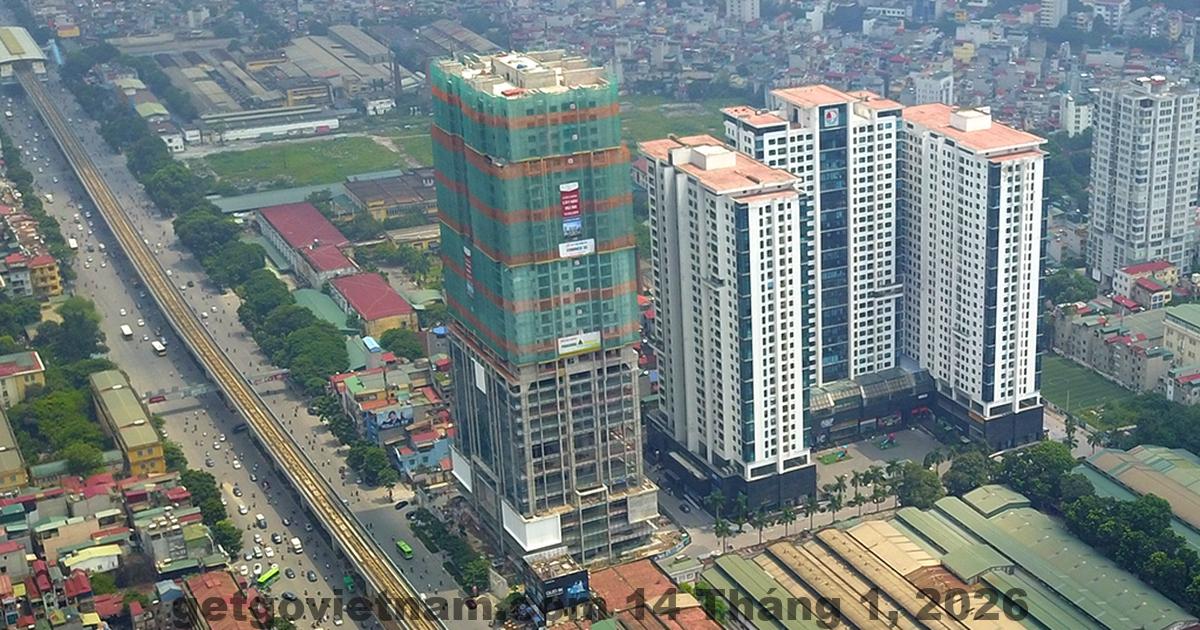 Toàn cảnh trung tâm thị trấn Cát Bà nhìn từ trên cao, khu vực gần đường Núi Ngọc nơi Golden Land Hotel tọa lạc