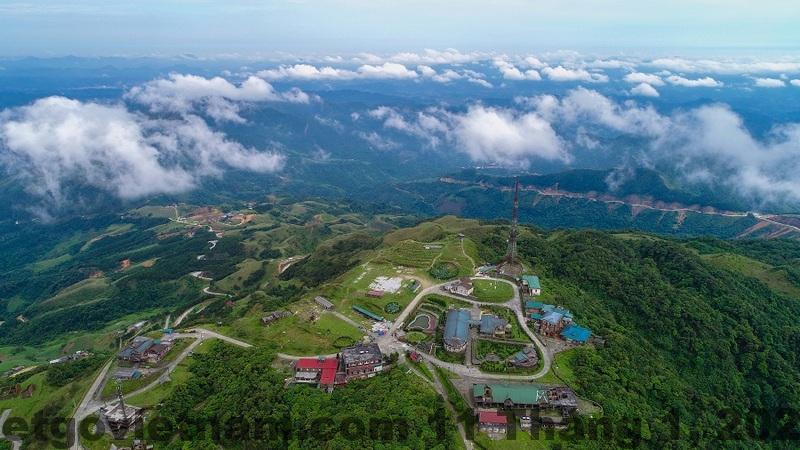 Khu vực chợ Đông Kinh Lạng Sơn nhộn nhịp, nằm gần Khách sạn Đông Kinh