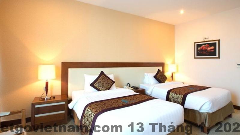 Món ăn sáng tại Lam Kinh, khá đơn giản nhưng đầy đủ dưỡng chất.