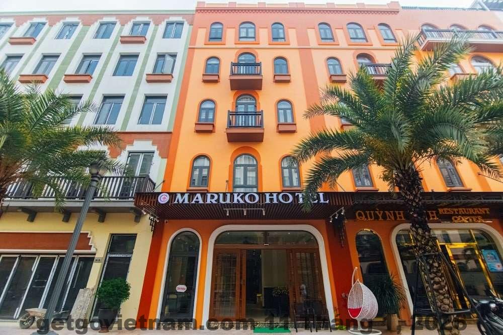 Sảnh lễ tân Indotel Halong Hotel phong cách hiện đại