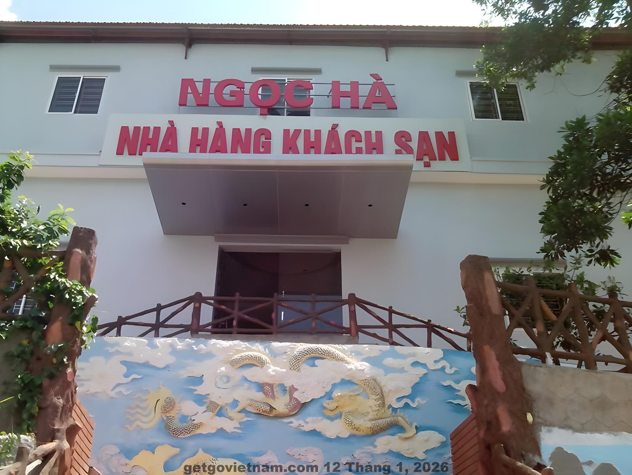 Khu vực lễ tân khách sạn phong cách đơn giản, tập trung vào phục vụ nhanh gọn