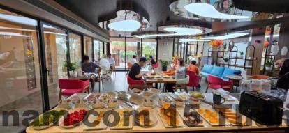 Không gian phòng Hanoi Riverview Boutique Hotel thể hiện mức giá trung cấp phù hợp lưu trú dài ngày