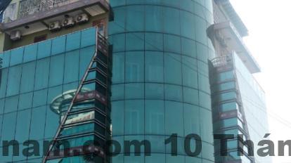 Phòng ngủ Love Hotel Phúc Yên với giường lớn, nội thất cơ bản