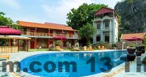 Khu vực vườn tại khách sạn Yen Nhi Ninh Bình, một không gian thư giãn yên bình.