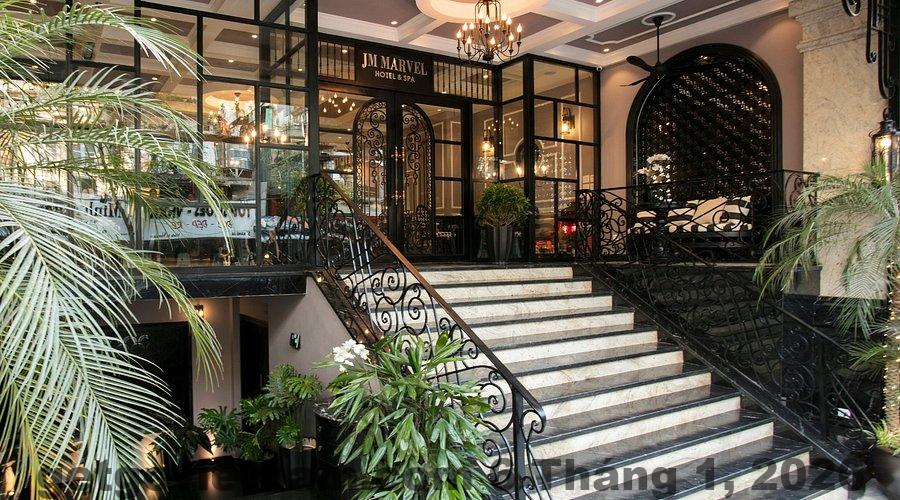 Review JM Marvel Hotel & Spa – Khách sạn sang trọng tại Hà Nội 1 entrance