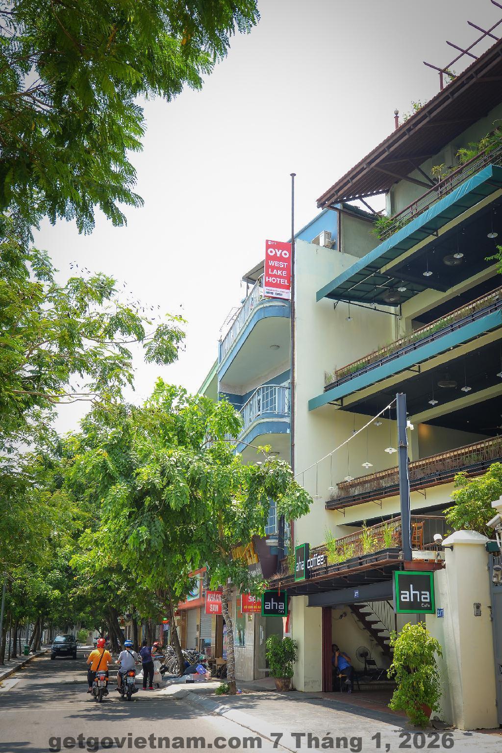 Từ Khách Sạn Westlake có thể đi bộ ra Hồ Tây chỉ trong vài phút