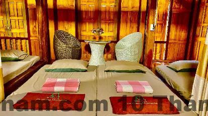 Bữa ăn giản dị mang hương vị địa phương tại homestay Hà Giang