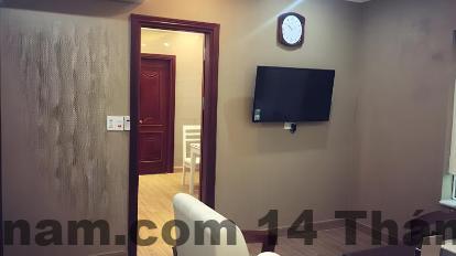 Hồ bơi ngoài trời tại Cham Hotel.