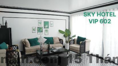 Khu vực lễ tân Sky Hotel Bắc Giang phục vụ quy mô nhỏ