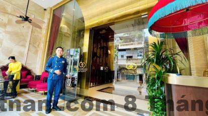 Nhân viên khách sạn Golden Silk