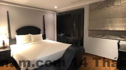 Phòng ngủ tại Collection O Le Grand Hanoi Hotel với diện tích khá rộng