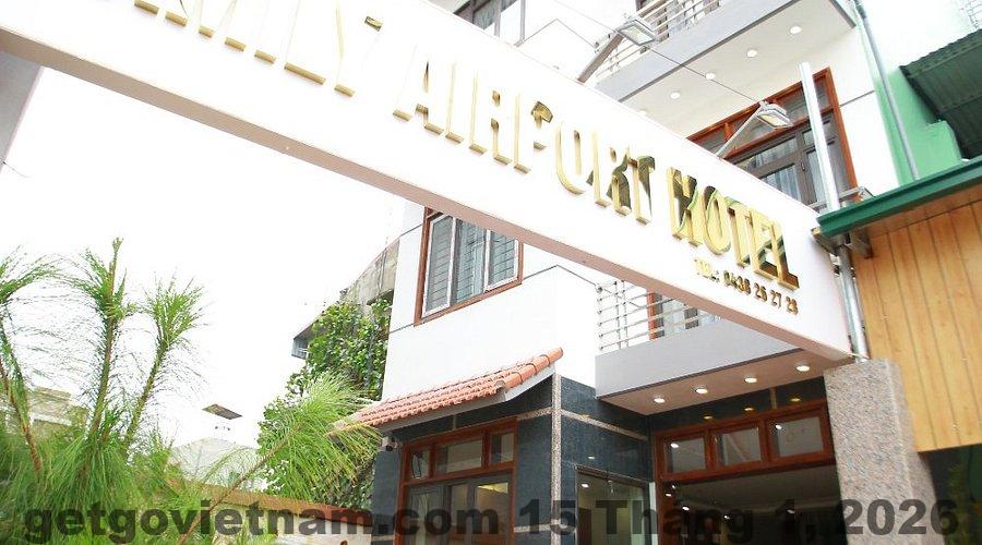 Nhân viên lễ tân khách sạn gần sân bay Nội Bài