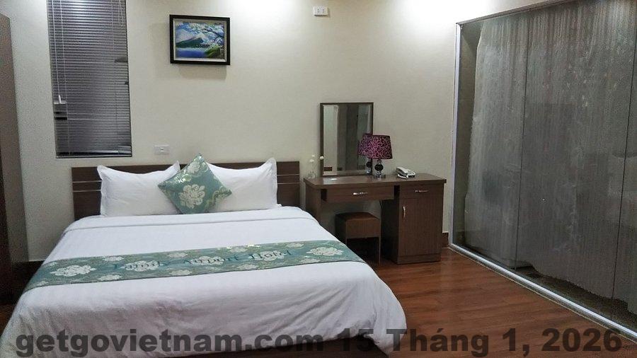 Phòng gia đình tại Anova 2 Hotel với diện tích rộng và nội thất cơ bản
