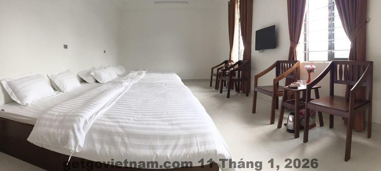 Khu vực xung quanh Ben’s Hotel Mộc Châu với nhiều quán ăn và dịch vụ du lịch