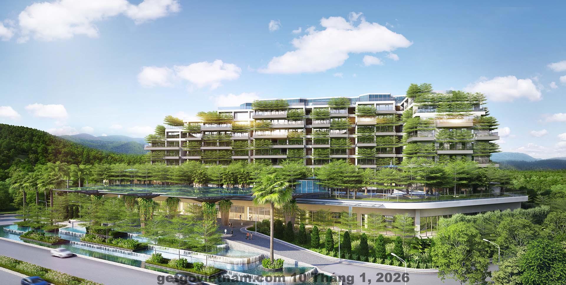 Khuôn viên Flamingo Đại Lải với lối đi bộ, cây xanh và kiến trúc nghỉ dưỡng