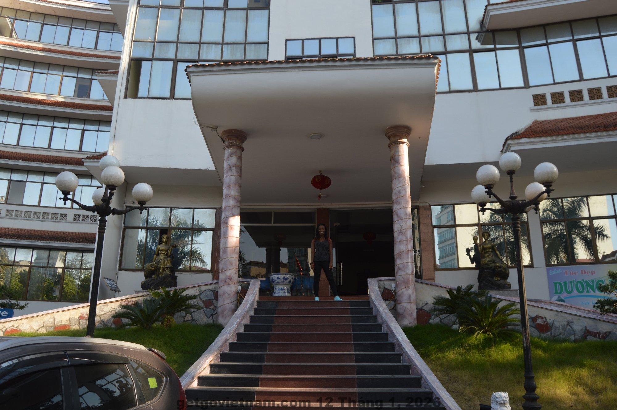 Los Angeles Hotel Cao Bằng Review 2026: Vị trí trung tâm – Có nên ở? 5 Khu vực lễ tân Los Angeles Hotel Cao Bằng phục vụ 24/7