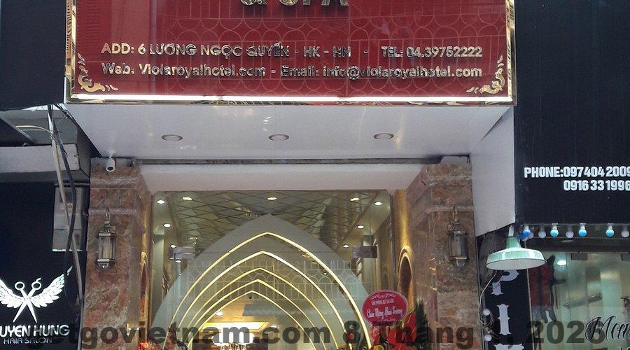 Khu vực buffet sáng tại The Silk Grand Premium Hotel & Spa nhỏ gọn, thực đơn đơn giản