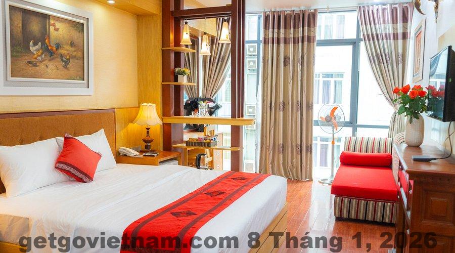 Phòng nghỉ tại Tien Dat Hotel có diện tích nhỏ, nội thất cơ bản
