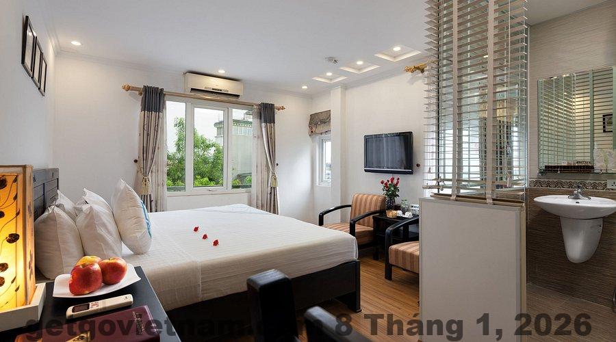 Phòng ngủ tiêu chuẩn tại Hanoi Focus Hotel với diện tích nhỏ gọn