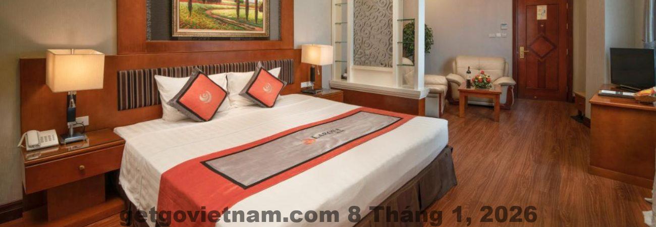 Khách sạn Hanoi Larosa nằm gần Văn Miếu Quốc Tử Giám, khu vực yên tĩnh giữa trung tâm Hà Nội