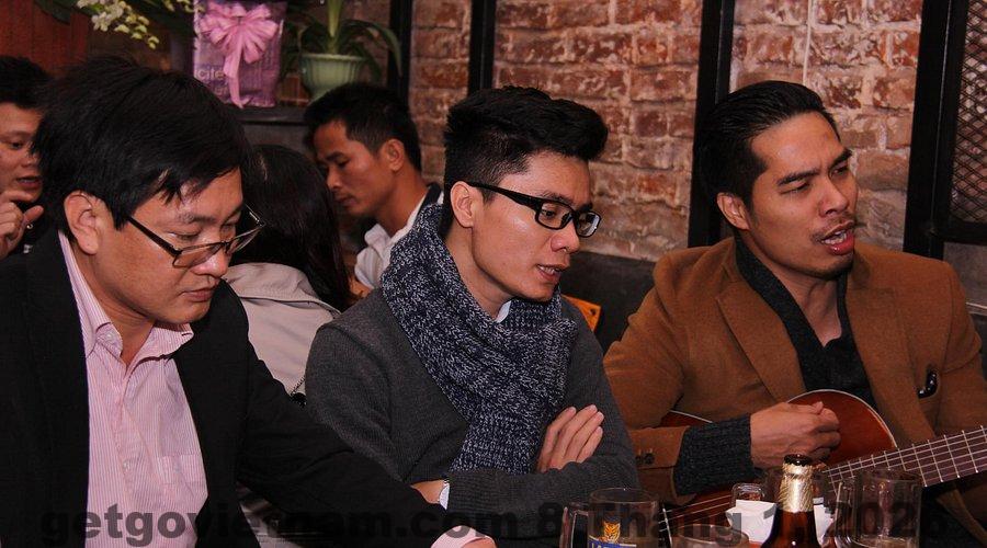 Một góc phòng ngủ tại Hanoisy Hostel, thể hiện không gian đơn giản nhưng sạch sẽ.