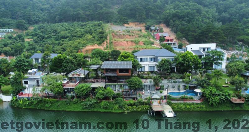 Không gian hồ Đồng Đò nhìn từ khu villa Cosy House