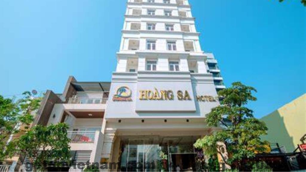 Mặt tiền Đảo Ngọc Beach Hotel trên đường Hoàng Sa – đối diện biển Mỹ Khê Đà Nẵng