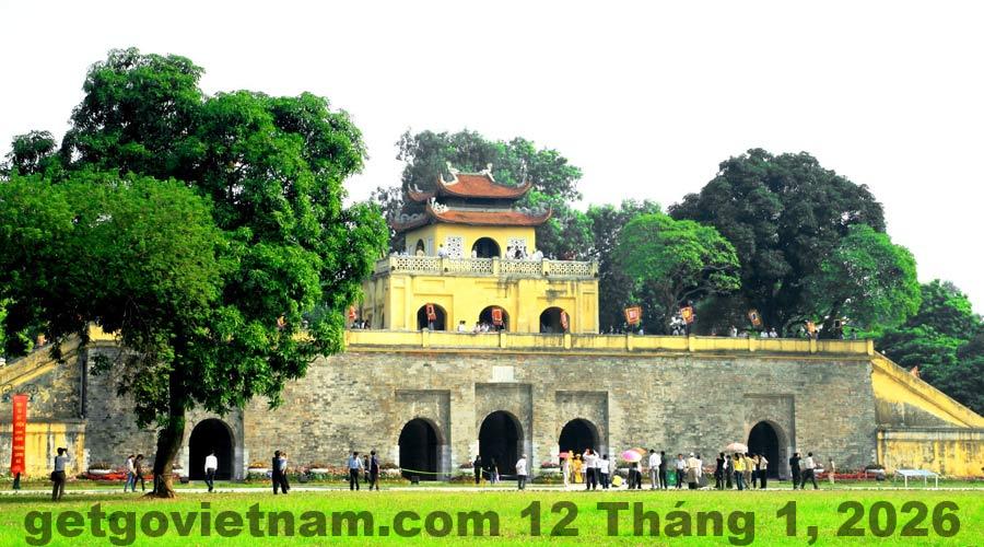 Từ Azoma Hotel di chuyển tới các điểm tham quan trung tâm Hà Nội như Hoàng Thành Thăng Long mất khoảng 25 phút