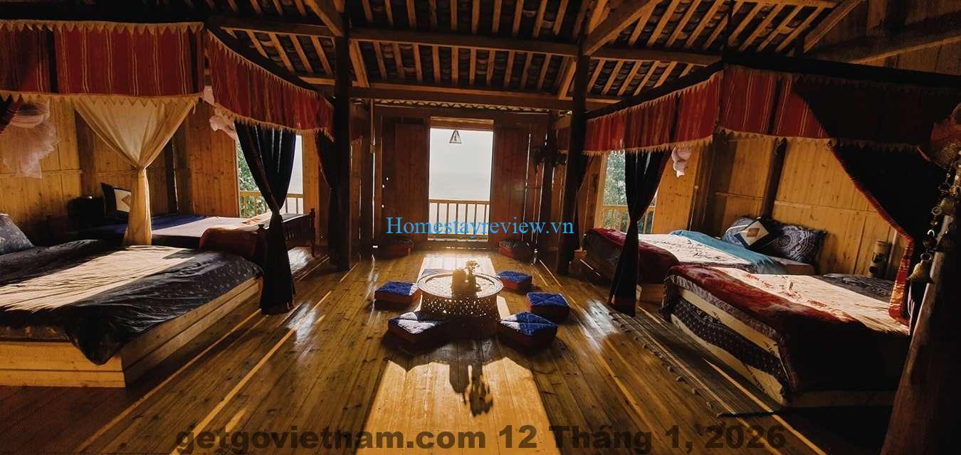 Bữa sáng đơn giản mang hương vị địa phương tại Homestay – Hotel Khánh Linh
