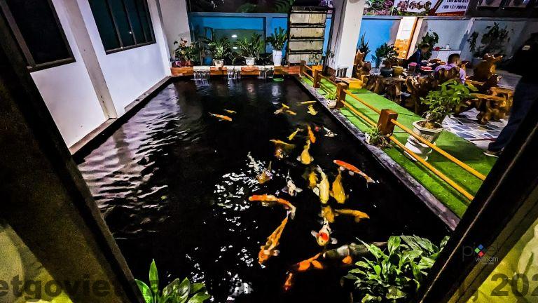 Không gian ăn uống địa phương gần khu vực Mường Tè Lai Châu