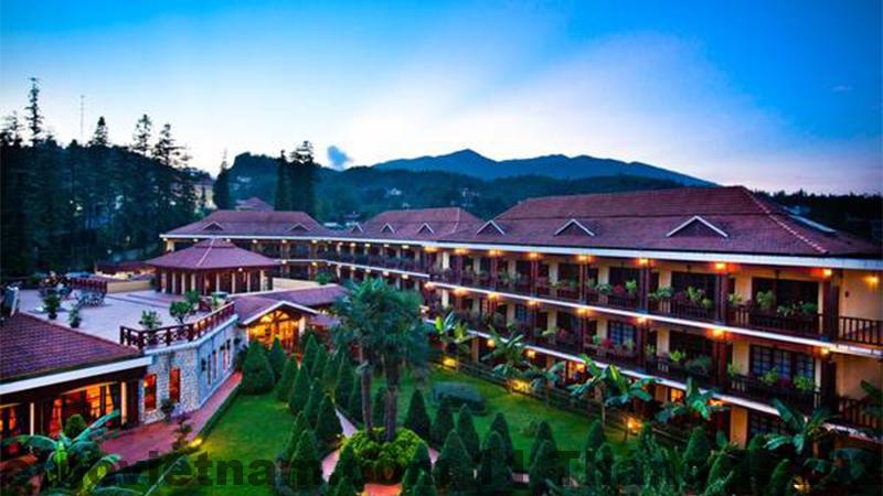 Khách sạn có tiện ích spa và gym nhưng không có hồ bơi.