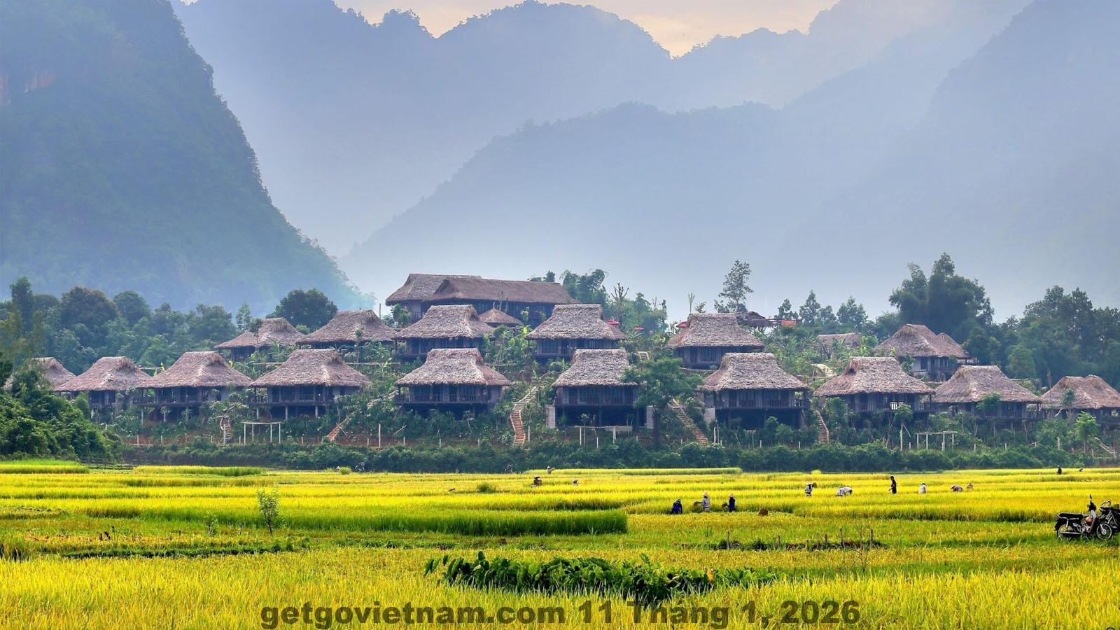 Không khí sinh hoạt thân thiện của người dân và dịch vụ địa phương tại Mai Châu